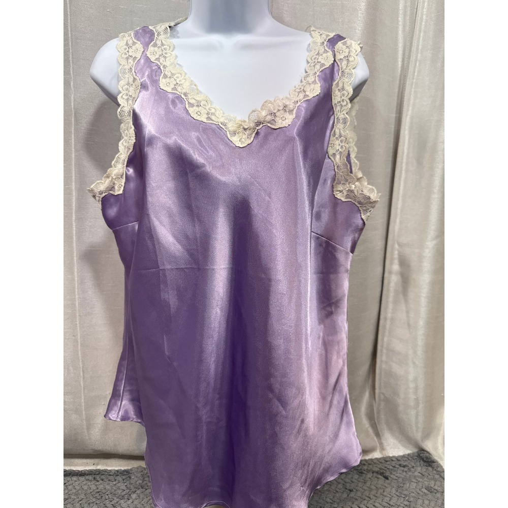 Dialogue‎ Y2K Lavender Purple Satin Lace Trim Camisole Top XL Sleeveless V-Neck